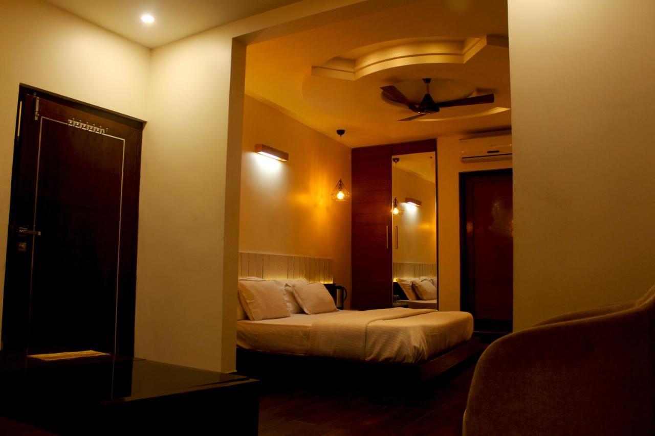 Hotel Himalaya Haridwār Extérieur photo